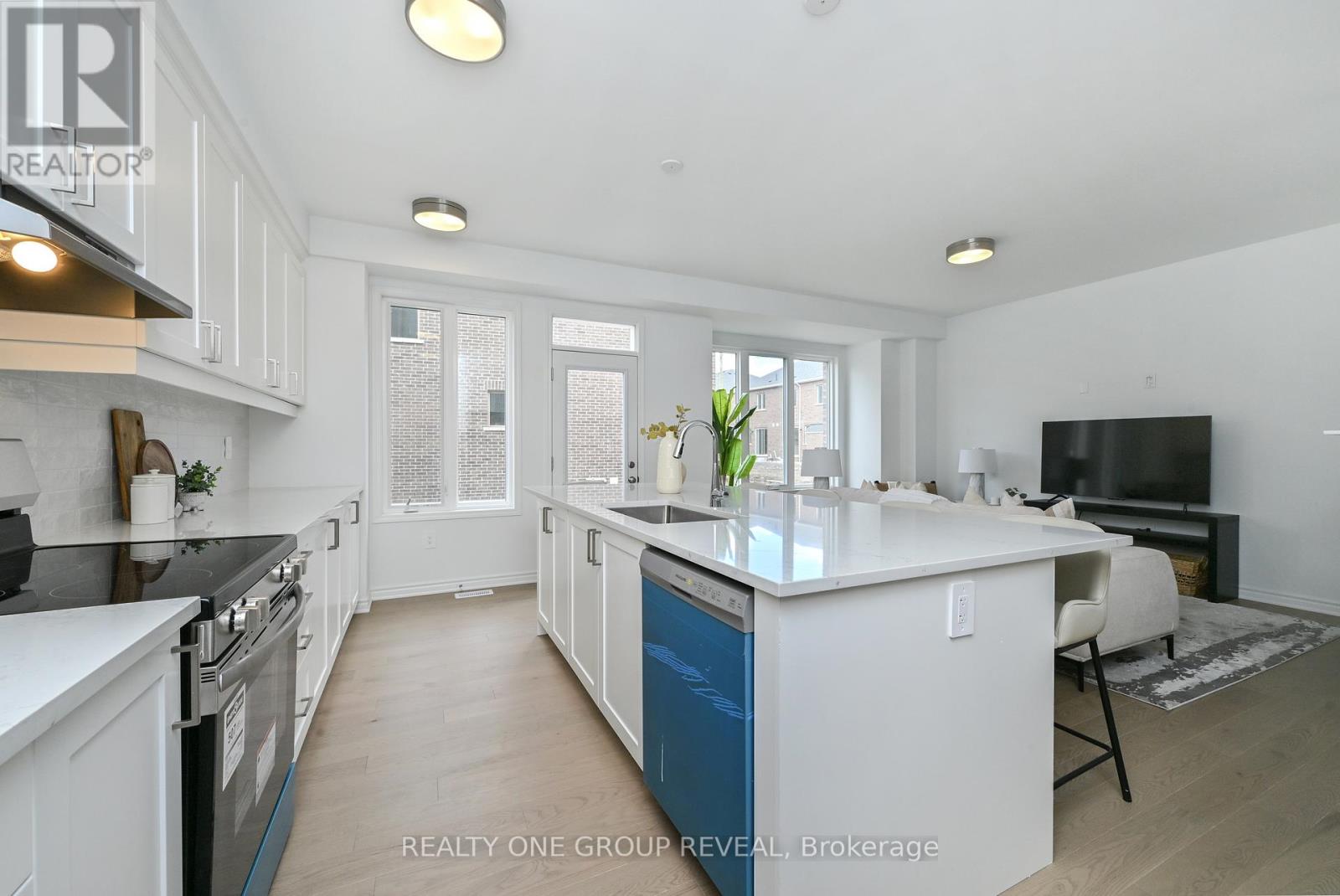 54 Jade Blossom Avenue, Markham, Ontario  L6C 3P7 - Photo 14 - N12887122