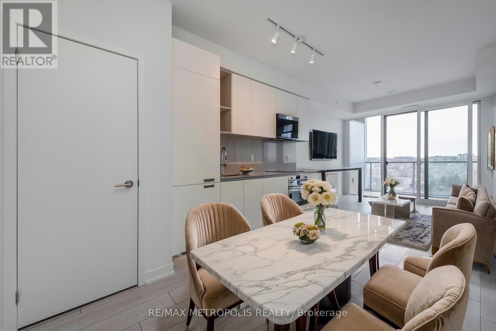 1803 - 39 MARY STREET, Barrie, Ontario