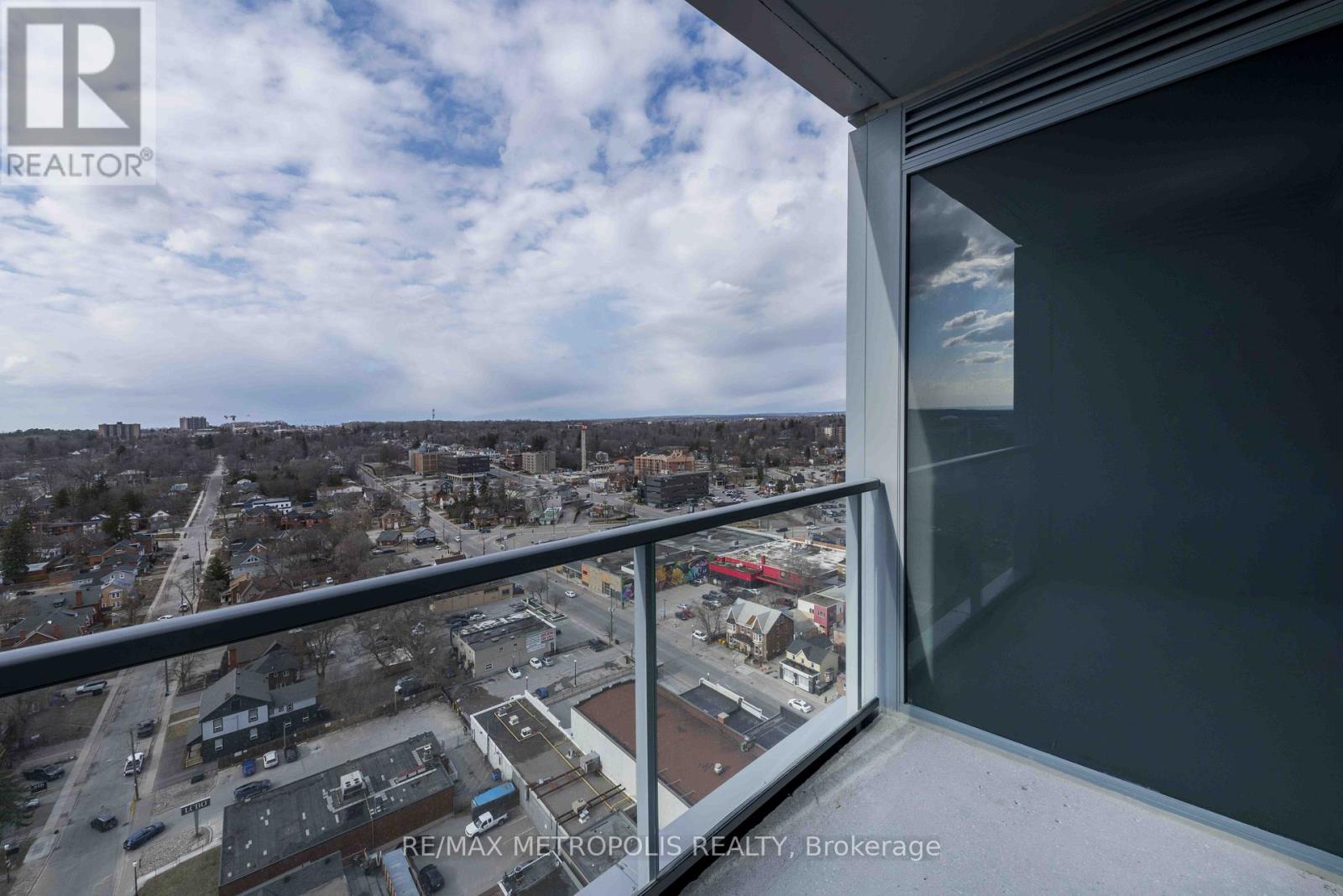 1803 - 39 Mary Street, Barrie (City Centre), Ontario  L4N 1S9 - Photo 18 - S12886948