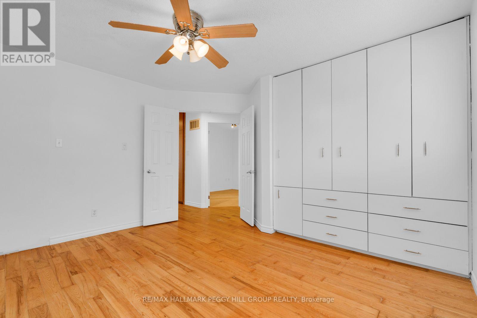 Upper - 69 Moir Crescent, Barrie, Ontario  L4N 8B2 - Photo 8 - S12886980