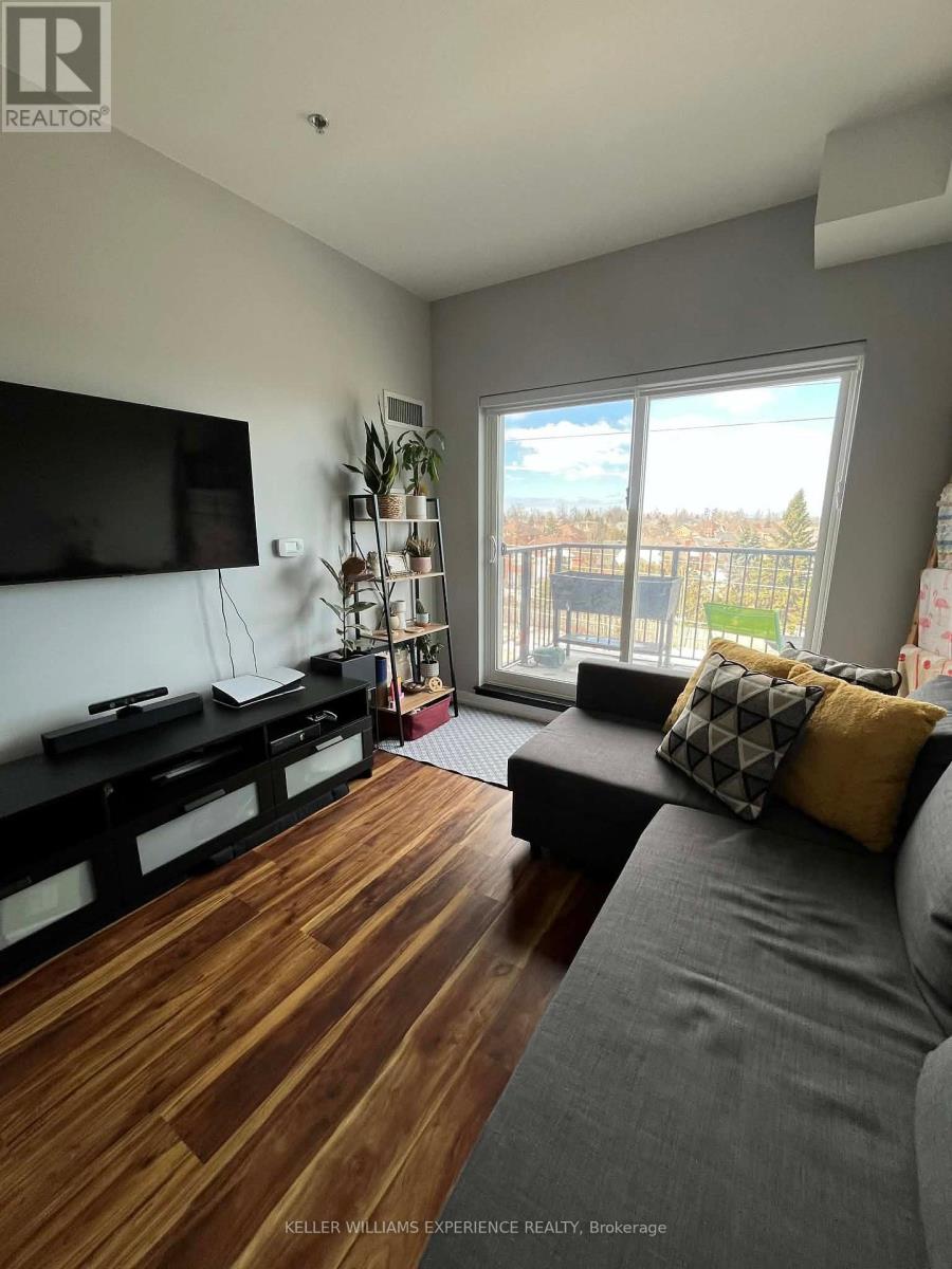 407 - 430 ESSA ROAD, Barrie, Ontario