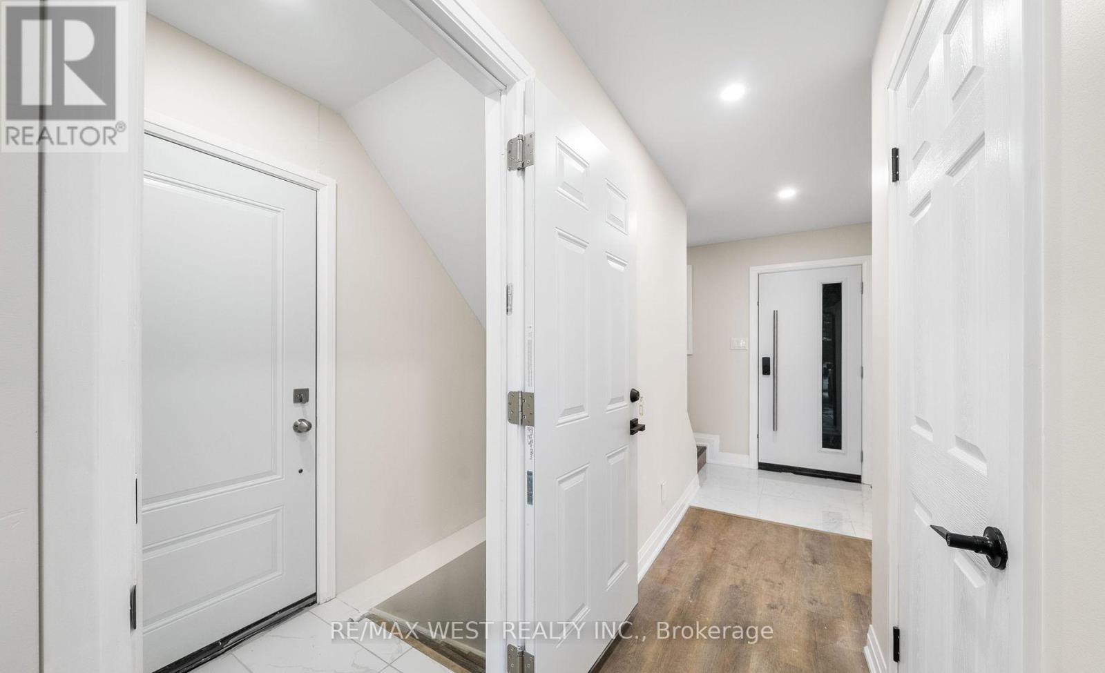 Main - 36 Wilson Court, Barrie (Allandale Heights), Ontario  L4N 5K8 - Photo 15 - S12887072