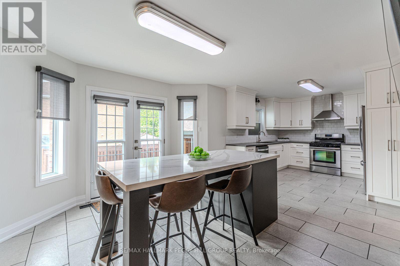 66 Raquel Street, Barrie (Painswick South), Ontario  L4N 9S8 - Photo 4 - S12887130