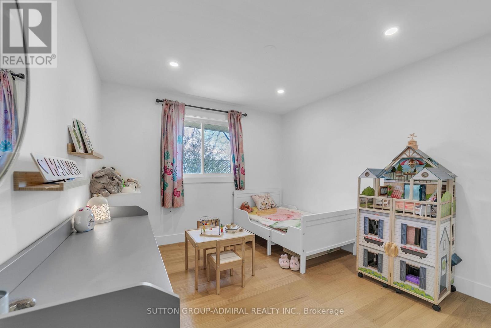 17 Jasper Drive, Aurora, Ontario  L4G 3B6 - Photo 28 - N12886348