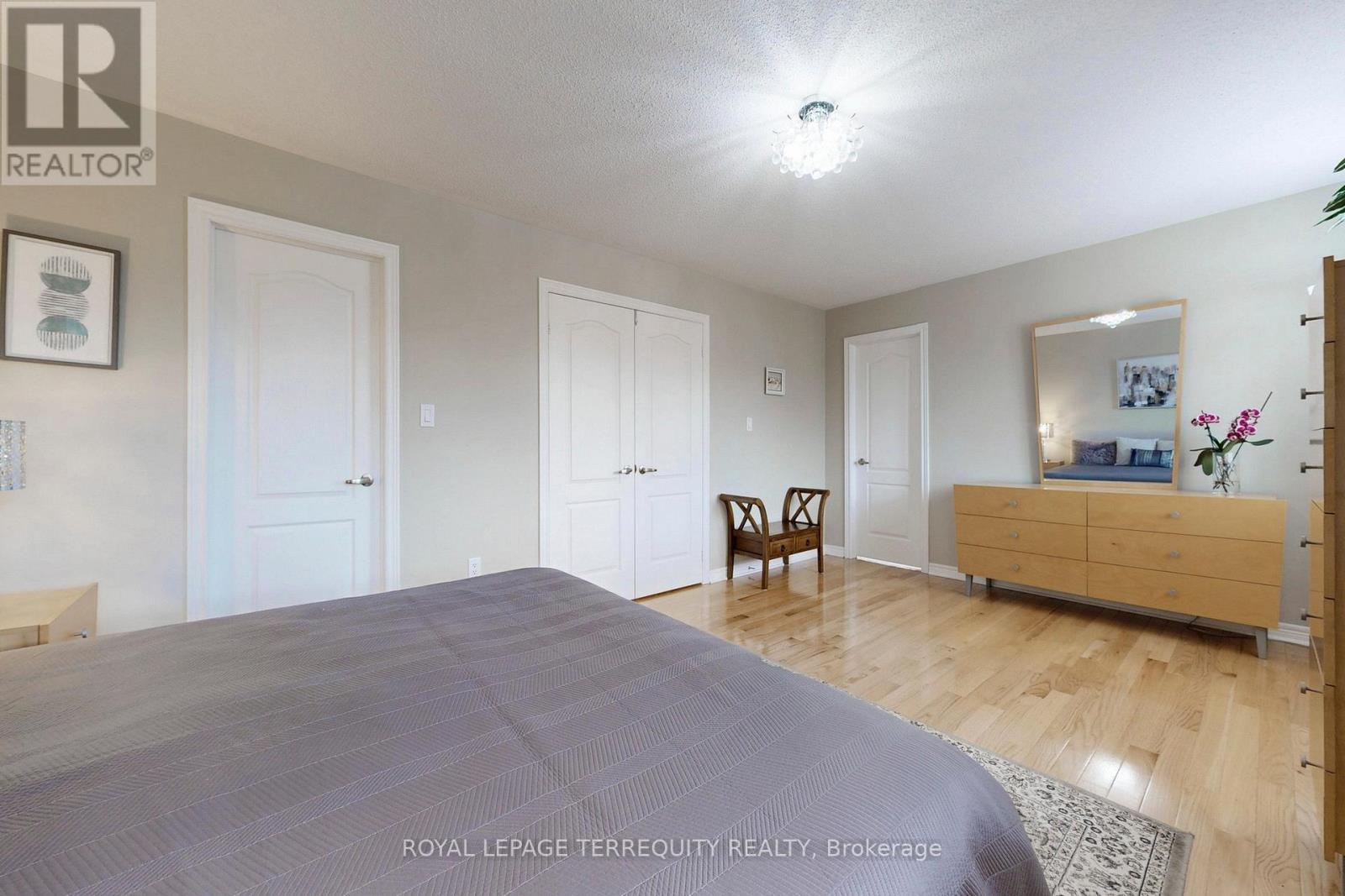 51 Donzi Lane, Vaughan (Patterson), Ontario  L6A 0G8 - Photo 11 - N12886992