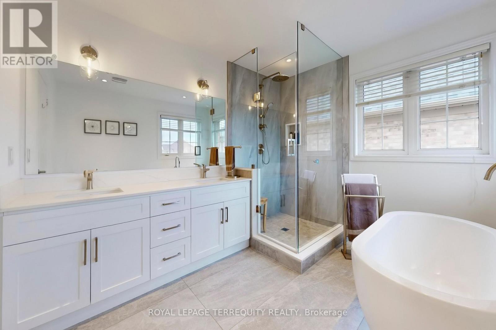 51 Donzi Lane, Vaughan (Patterson), Ontario  L6A 0G8 - Photo 12 - N12886992