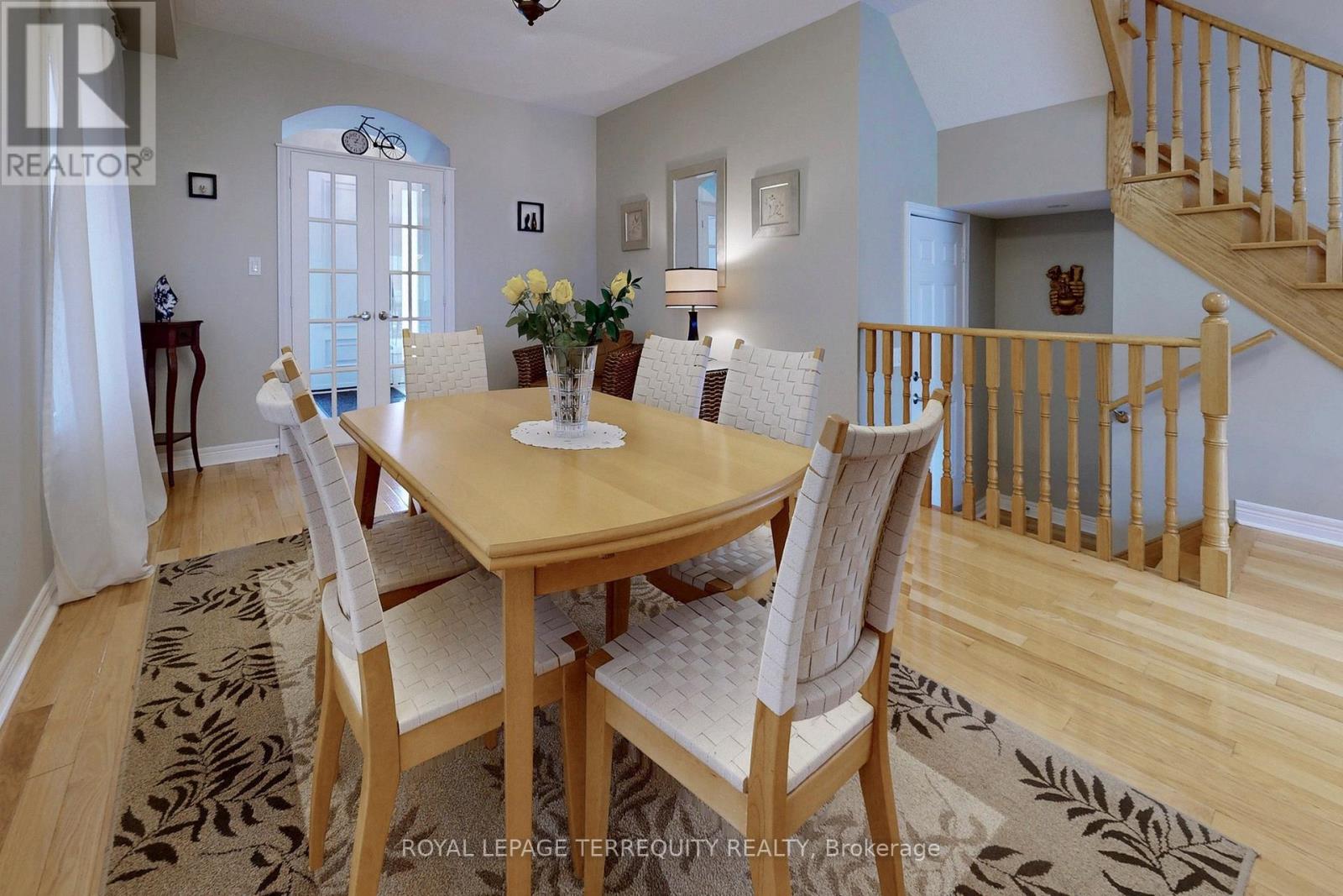 51 Donzi Lane, Vaughan (Patterson), Ontario  L6A 0G8 - Photo 5 - N12886992