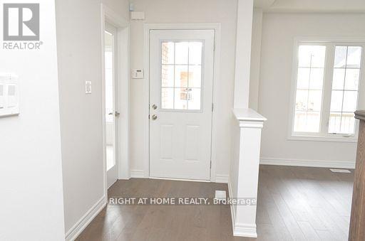 65 Jazzberry Road, Brampton (Sandringham-Wellington), Ontario  L6R 4C7 - Photo 2 - W12886930