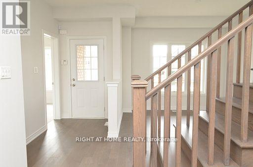 65 Jazzberry Road, Brampton (Sandringham-Wellington), Ontario  L6R 4C7 - Photo 3 - W12886930