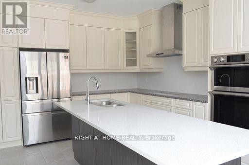 65 Jazzberry Road, Brampton (Sandringham-Wellington), Ontario  L6R 4C7 - Photo 8 - W12886930