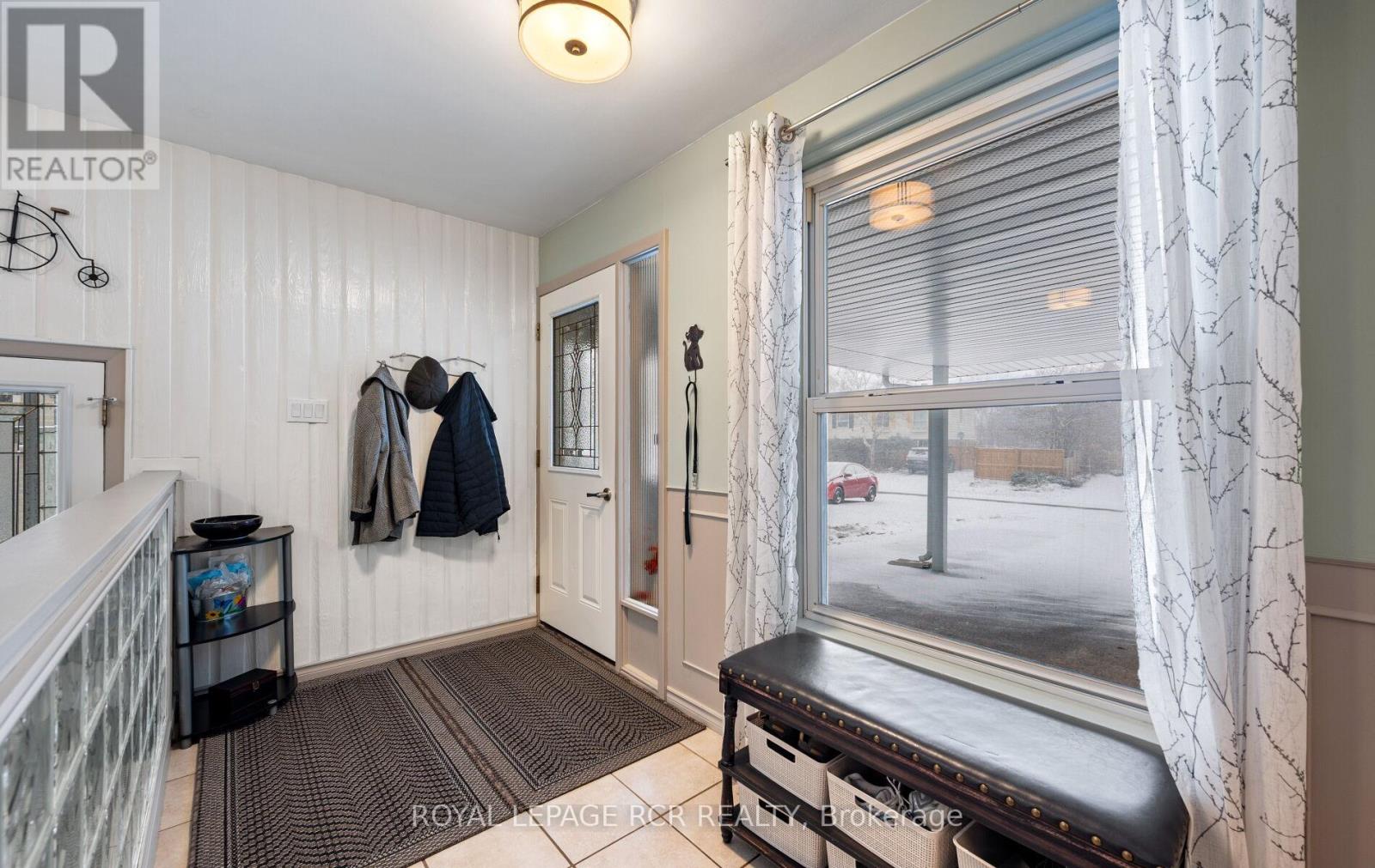 14 Erindale Avenue, Orangeville, Ontario  L9W 2V9 - Photo 4 - W12886932