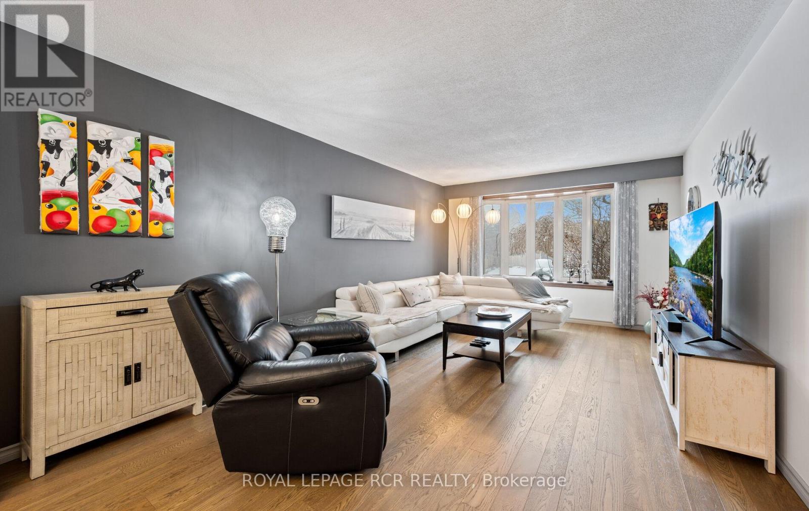 14 Erindale Avenue, Orangeville, Ontario  L9W 2V9 - Photo 9 - W12886932