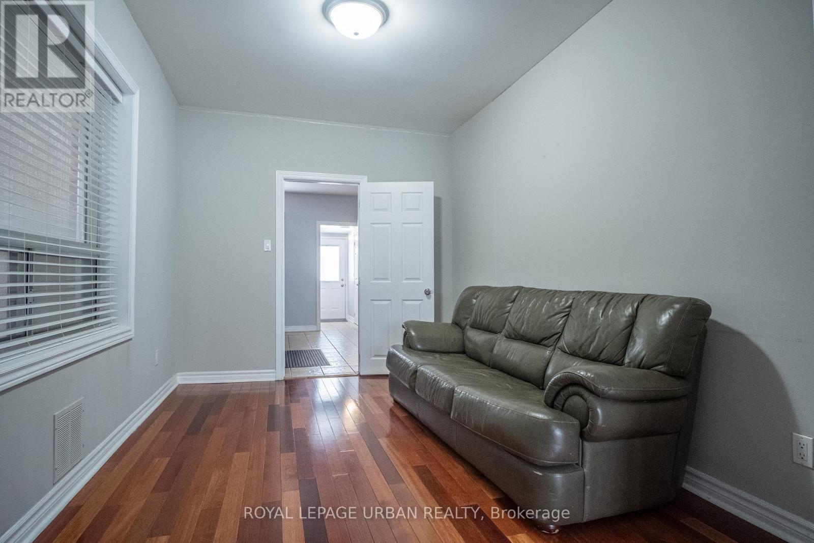 58 Ascot Avenue, Toronto, Ontario  M6E 1E7 - Photo 10 - W12886970