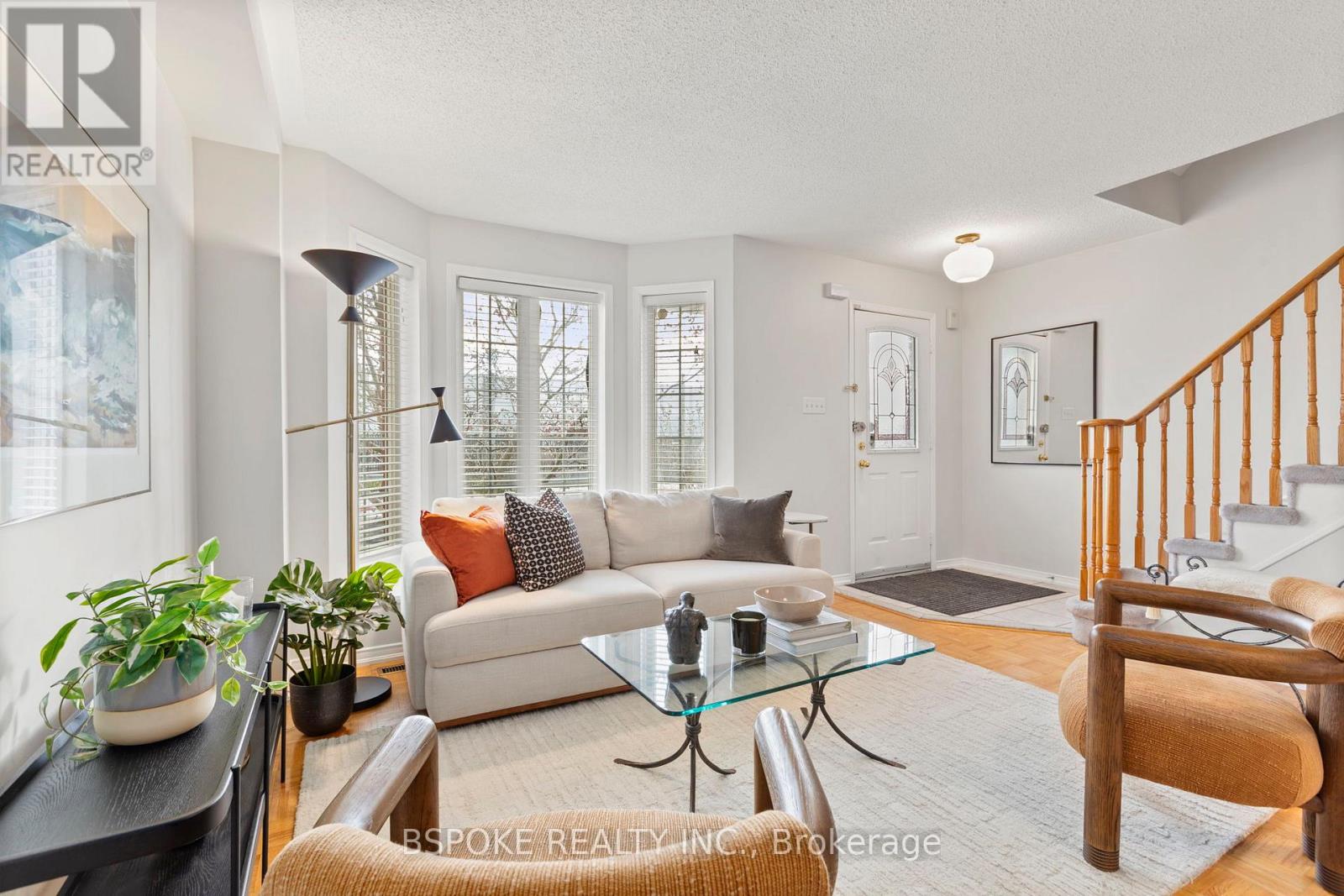 2066 St Clair Avenue W, Toronto, Ontario  M6N 5B9 - Photo 8 - W12886988