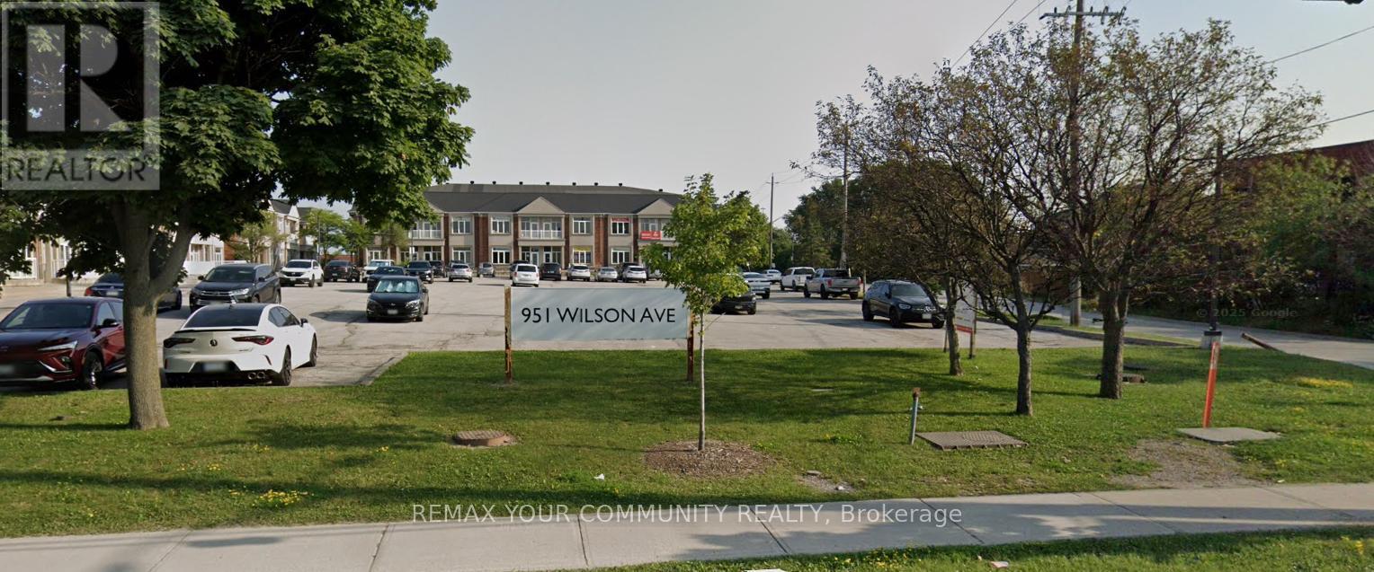 951 Wilson Avenue, Toronto, Ontario  M3K 2A7 - Photo 10 - W12886996