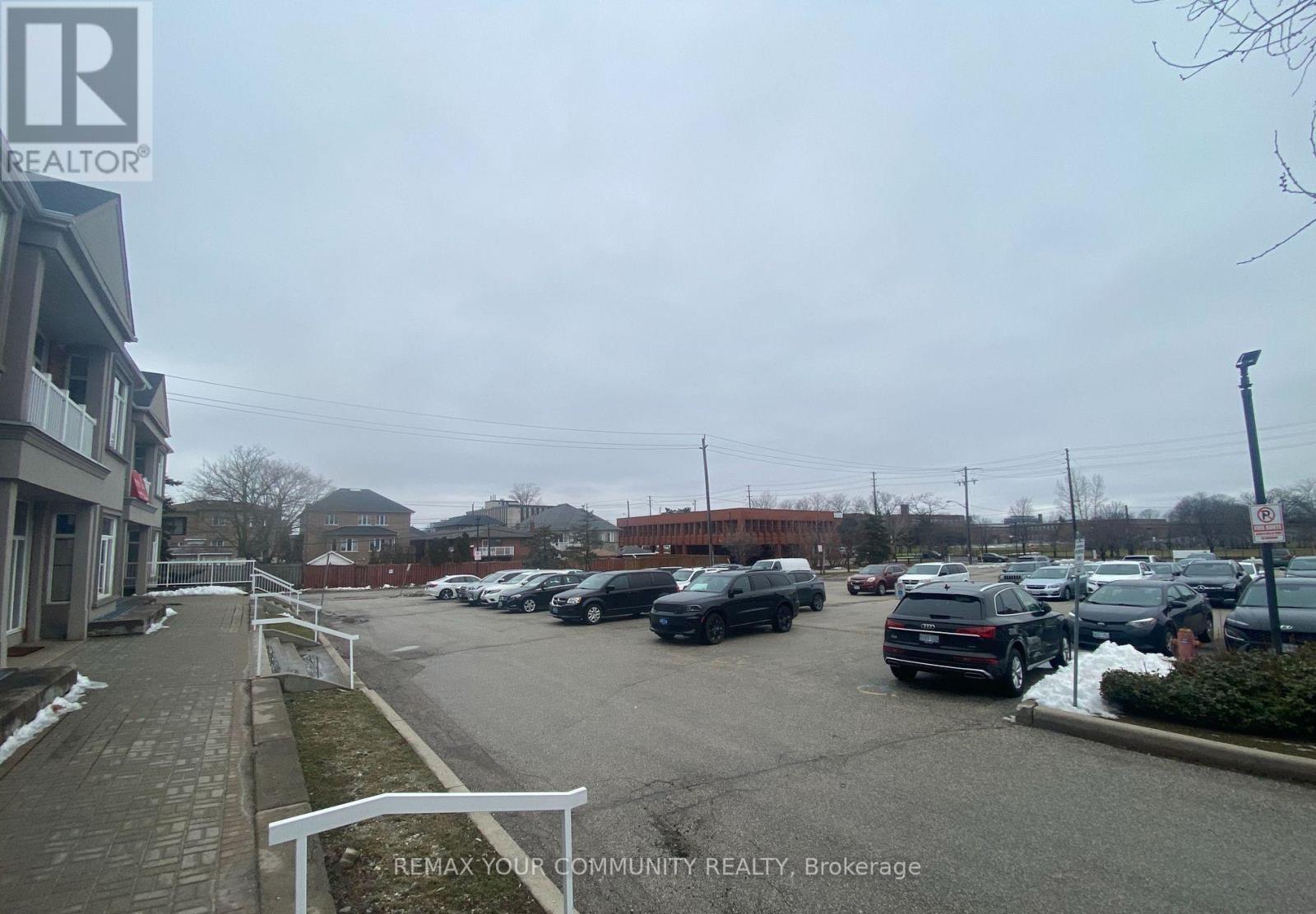 951 Wilson Avenue, Toronto, Ontario  M3K 2A7 - Photo 8 - W12886996