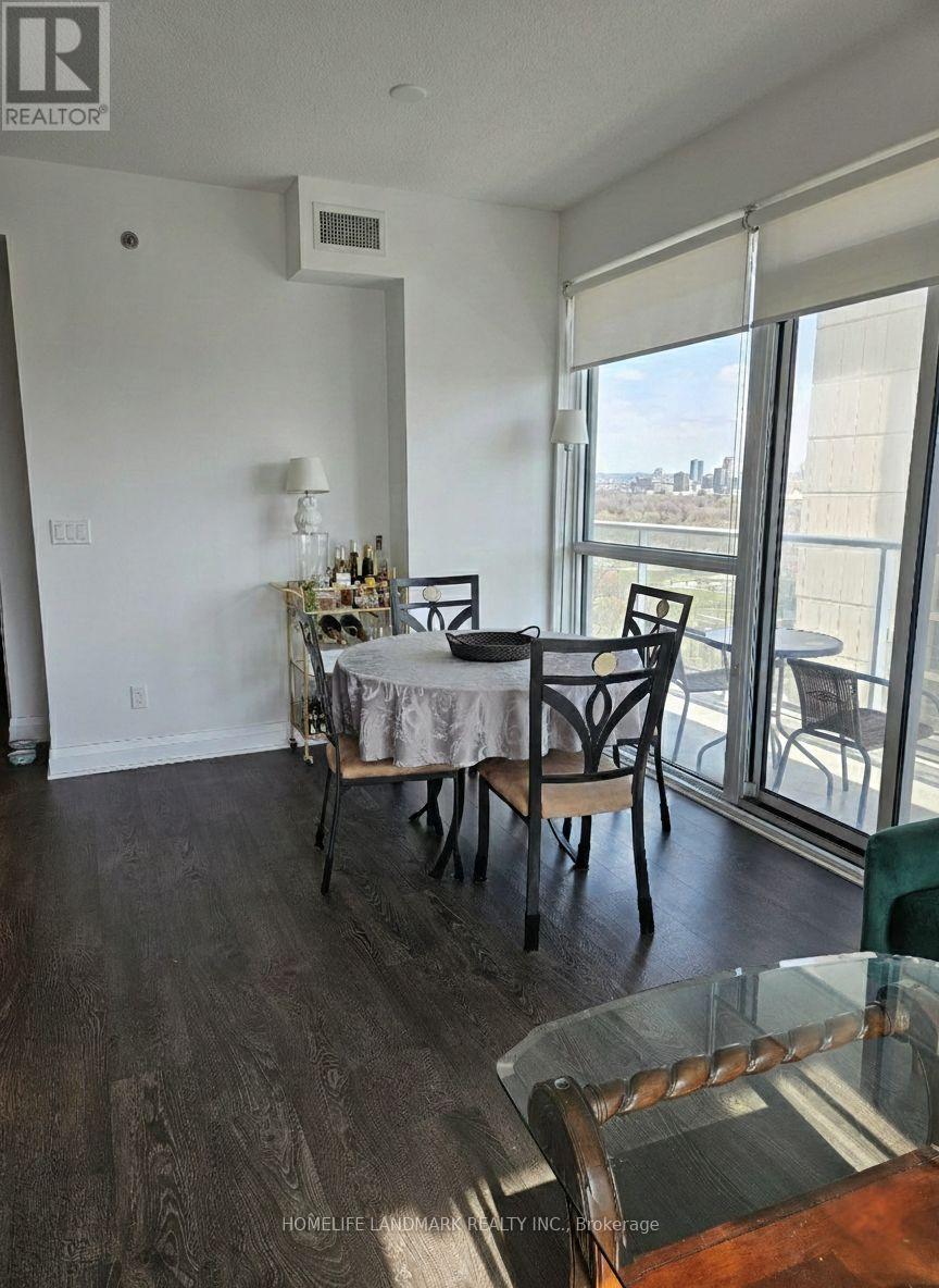 705 - 55 Speers Road, Oakville, Ontario  L6K 3R6 - Photo 4 - W12887034