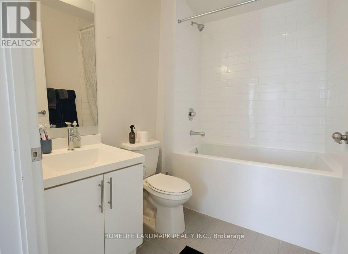 705 - 55 Speers Road, Oakville, Ontario  L6K 3R6 - Photo 7 - W12887034