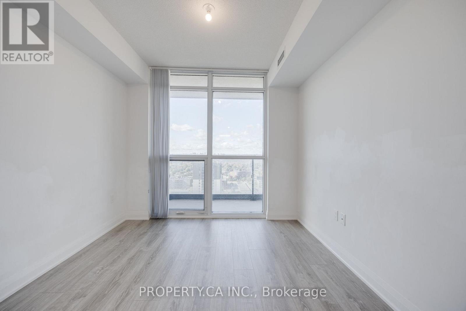 2010 - 30 Gibbs Road, Toronto, Ontario  M9B 0E4 - Photo 9 - W12887050