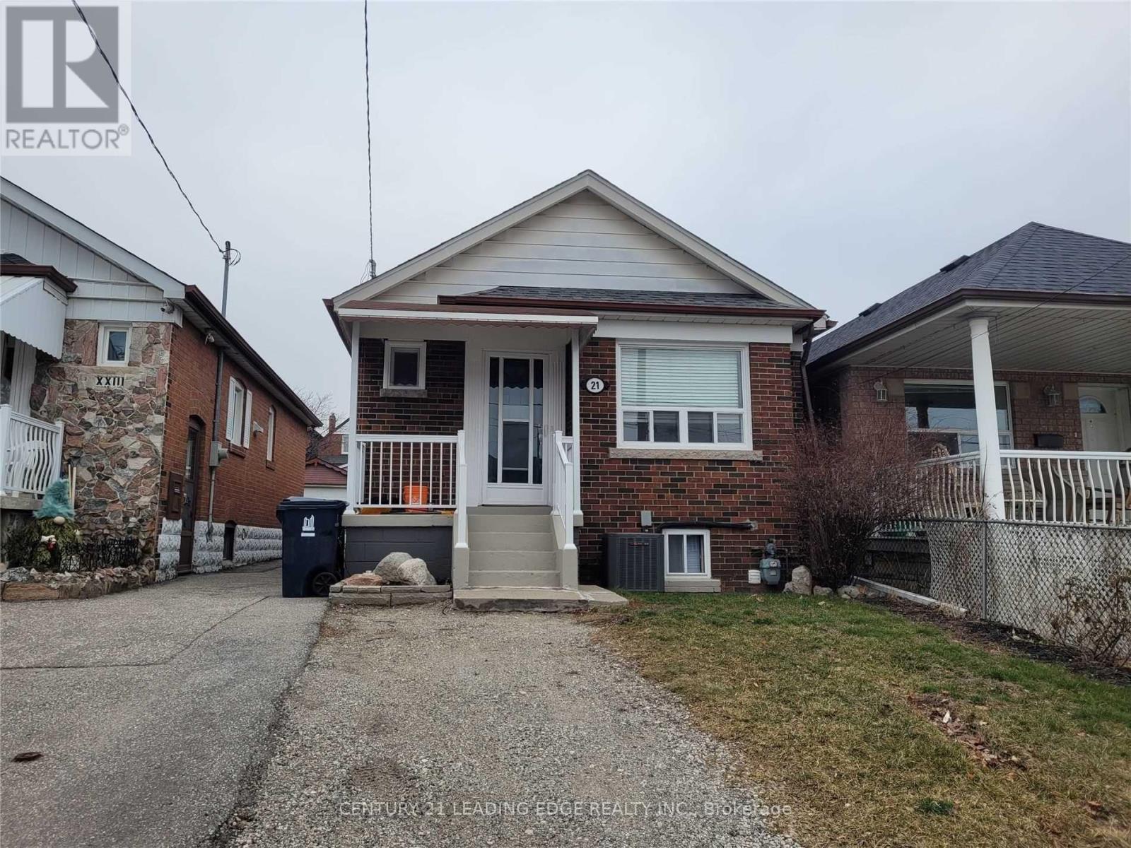 21 RONALD AVENUE, Toronto, Ontario