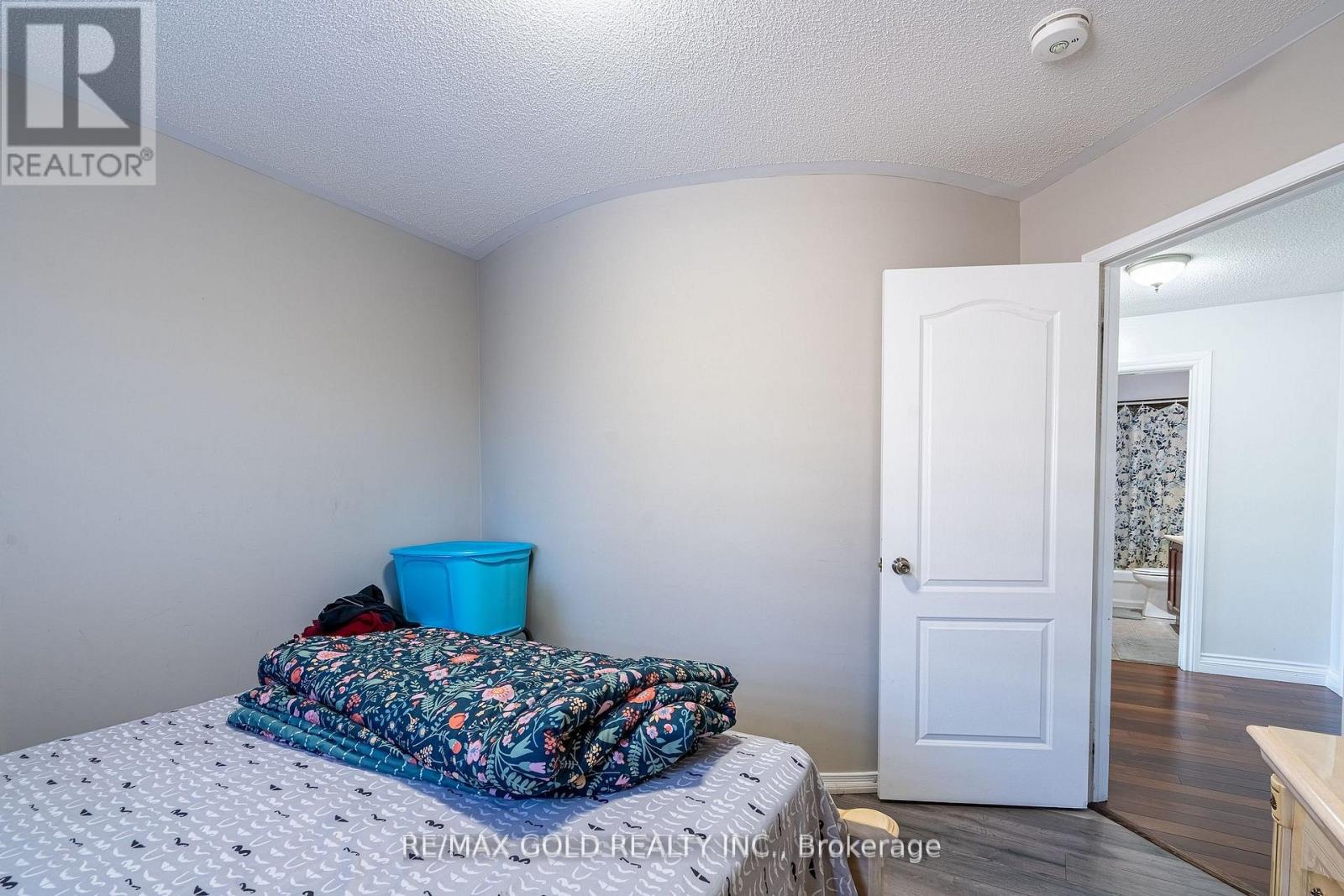 32 Courtsfield Crescent, Brampton, Ontario  L7A 2E2 - Photo 32 - W12887088