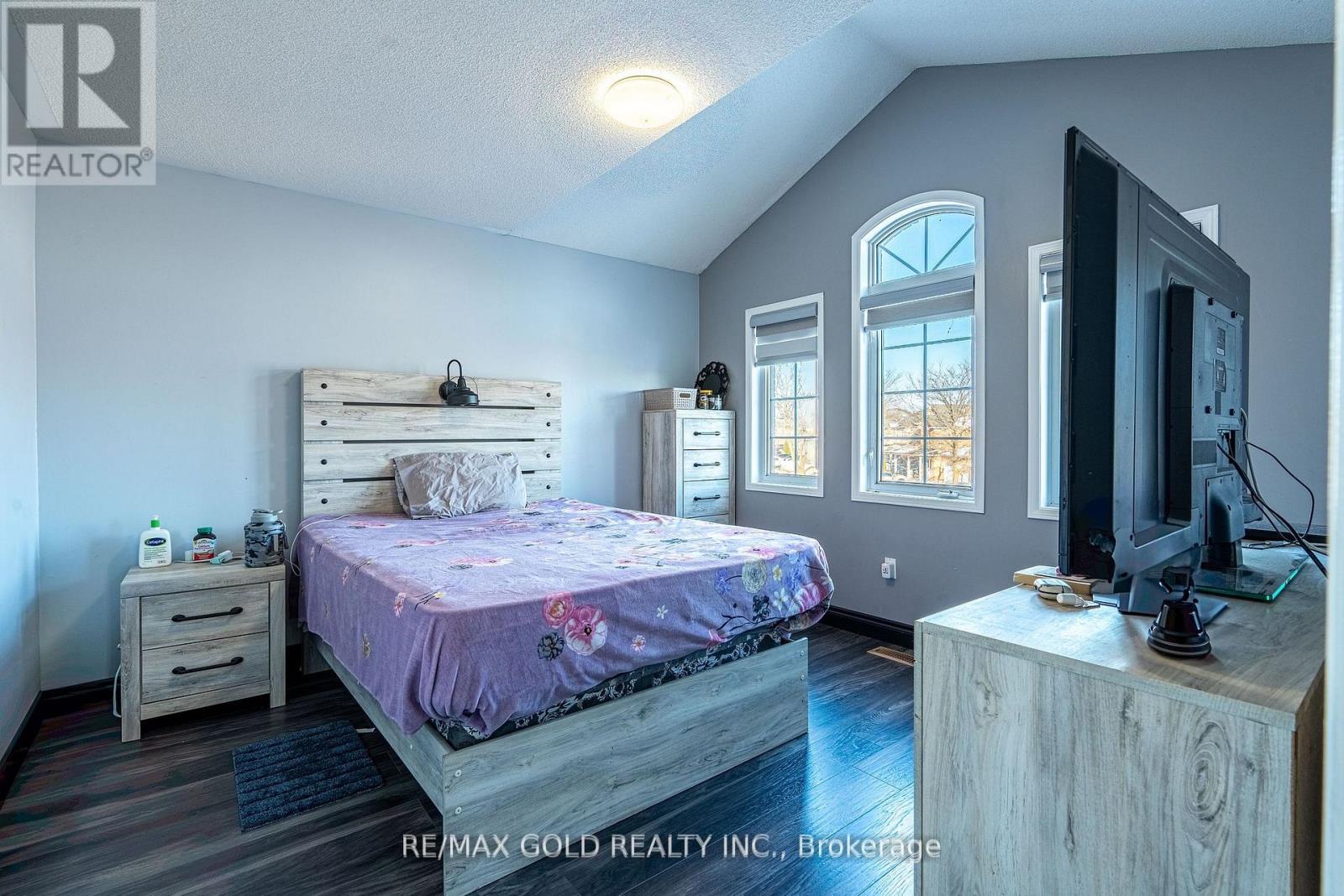 32 Courtsfield Crescent, Brampton, Ontario  L7A 2E2 - Photo 35 - W12887088