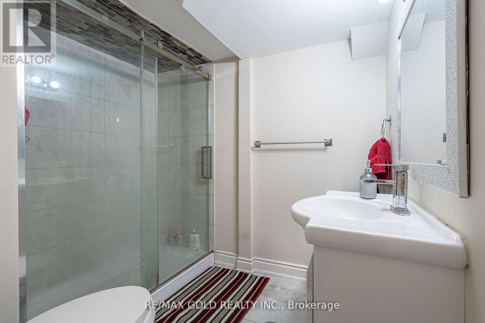 32 Courtsfield Crescent, Brampton, Ontario  L7A 2E2 - Photo 47 - W12887088