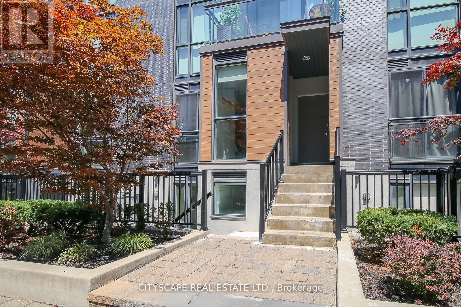 TH - 802 - 57 MACAULAY AVENUE, Toronto, Ontario