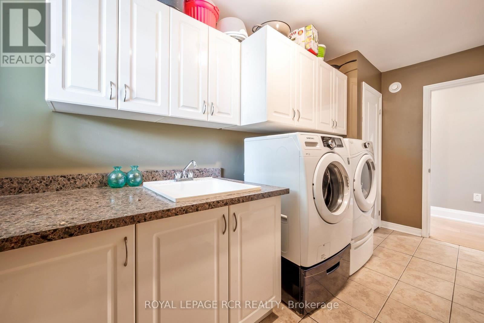 63 Young Court, Orangeville, Ontario  L9W 0A8 - Photo 19 - W12887136