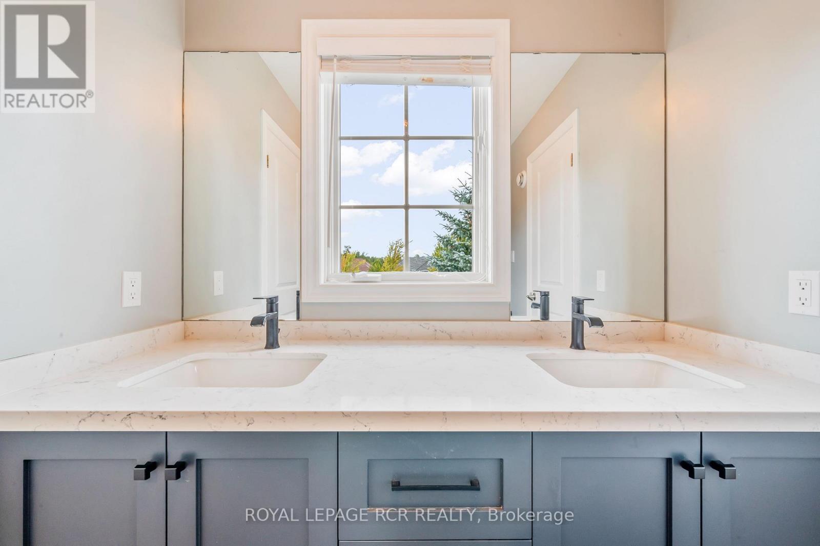 63 Young Court, Orangeville, Ontario  L9W 0A8 - Photo 31 - W12887136