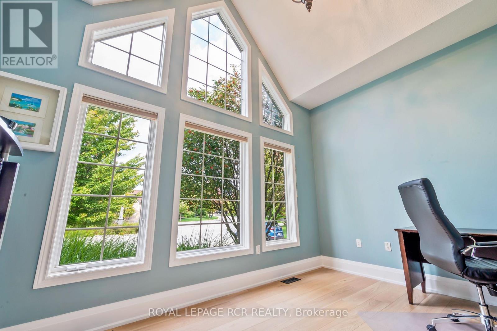 63 Young Court, Orangeville, Ontario  L9W 0A8 - Photo 5 - W12887136