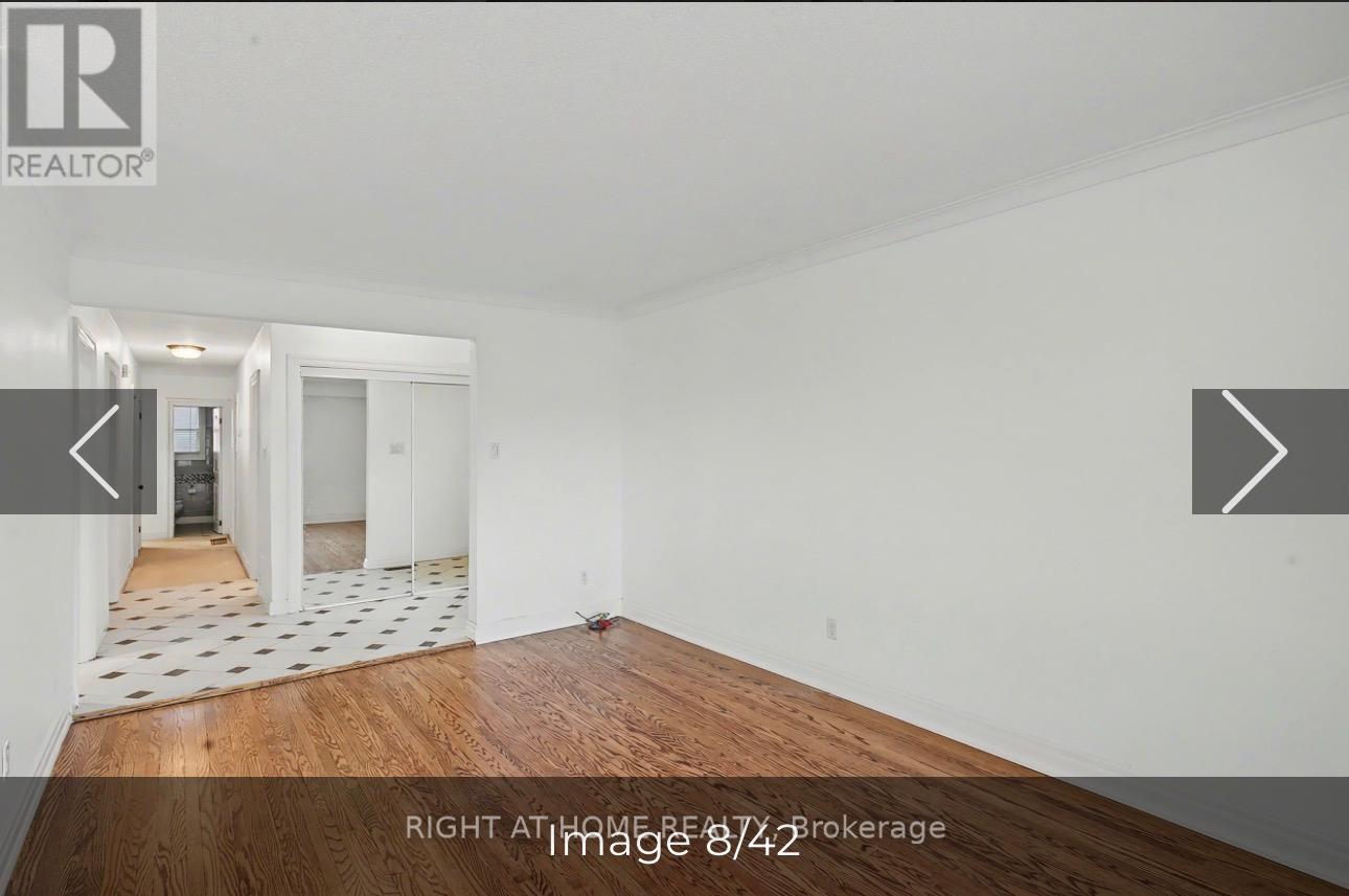 7 Margrath Place, Toronto (Eringate-Centennial-West Deane), Ontario  M9C 4L1 - Photo 9 - W12887146