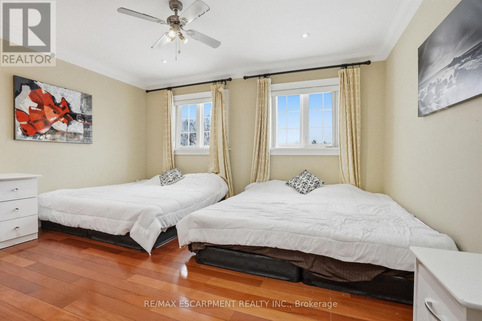 2489 Olinda Court, Mississauga, Ontario  L5C 4P5 - Photo 23 - W12877606