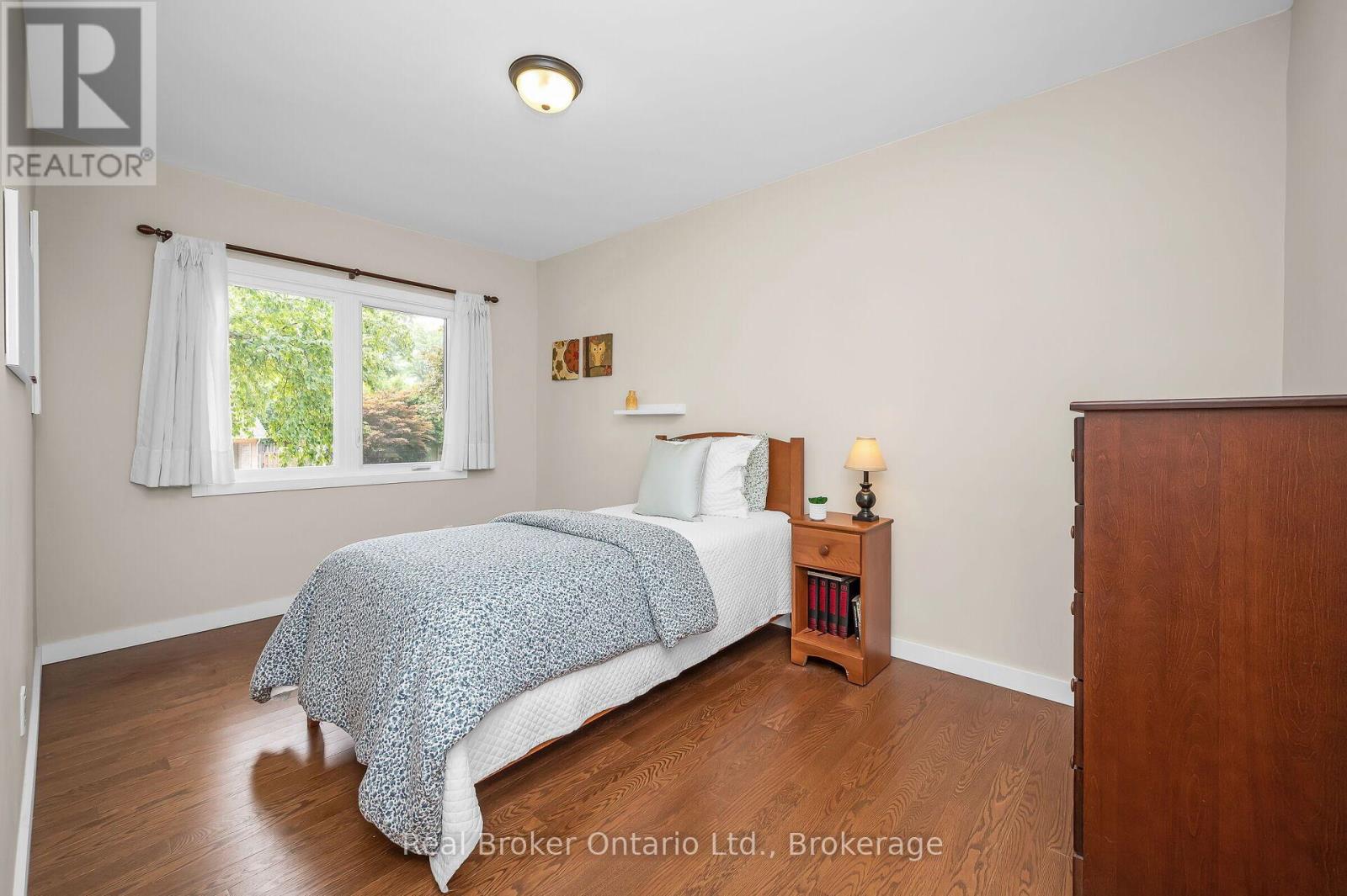 285 Surrey Drive, Oakville, Ontario  L6L 3T6 - Photo 25 - W12782844