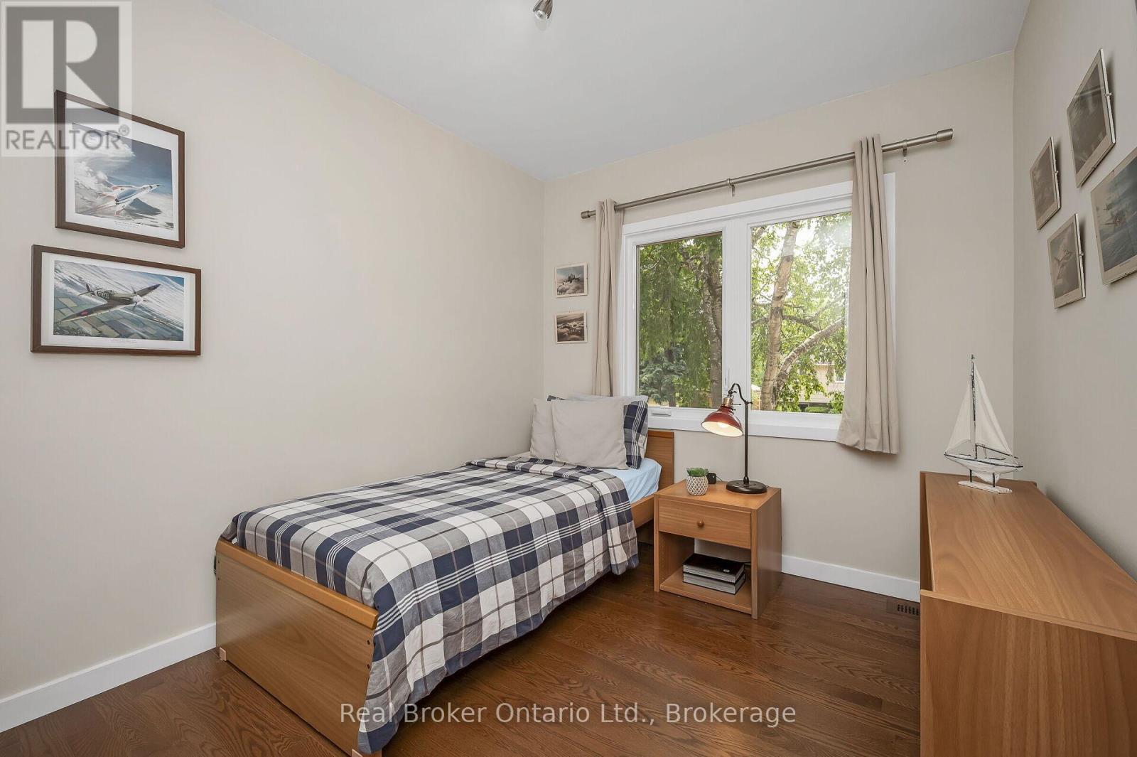 285 Surrey Drive, Oakville, Ontario  L6L 3T6 - Photo 29 - W12782844