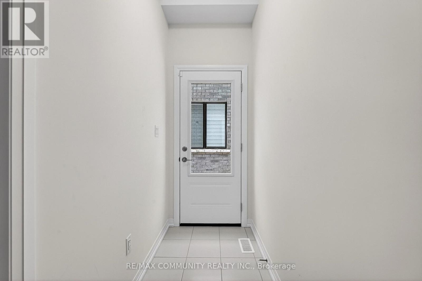 95 Westcott Road, Welland (West Welland), Ontario  L3C 0K9 - Photo 3 - X12887118