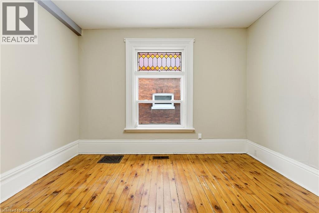 174-176 Darling Street, Brantford, Ontario  N3S 3W6 - Photo 4 - 40812418