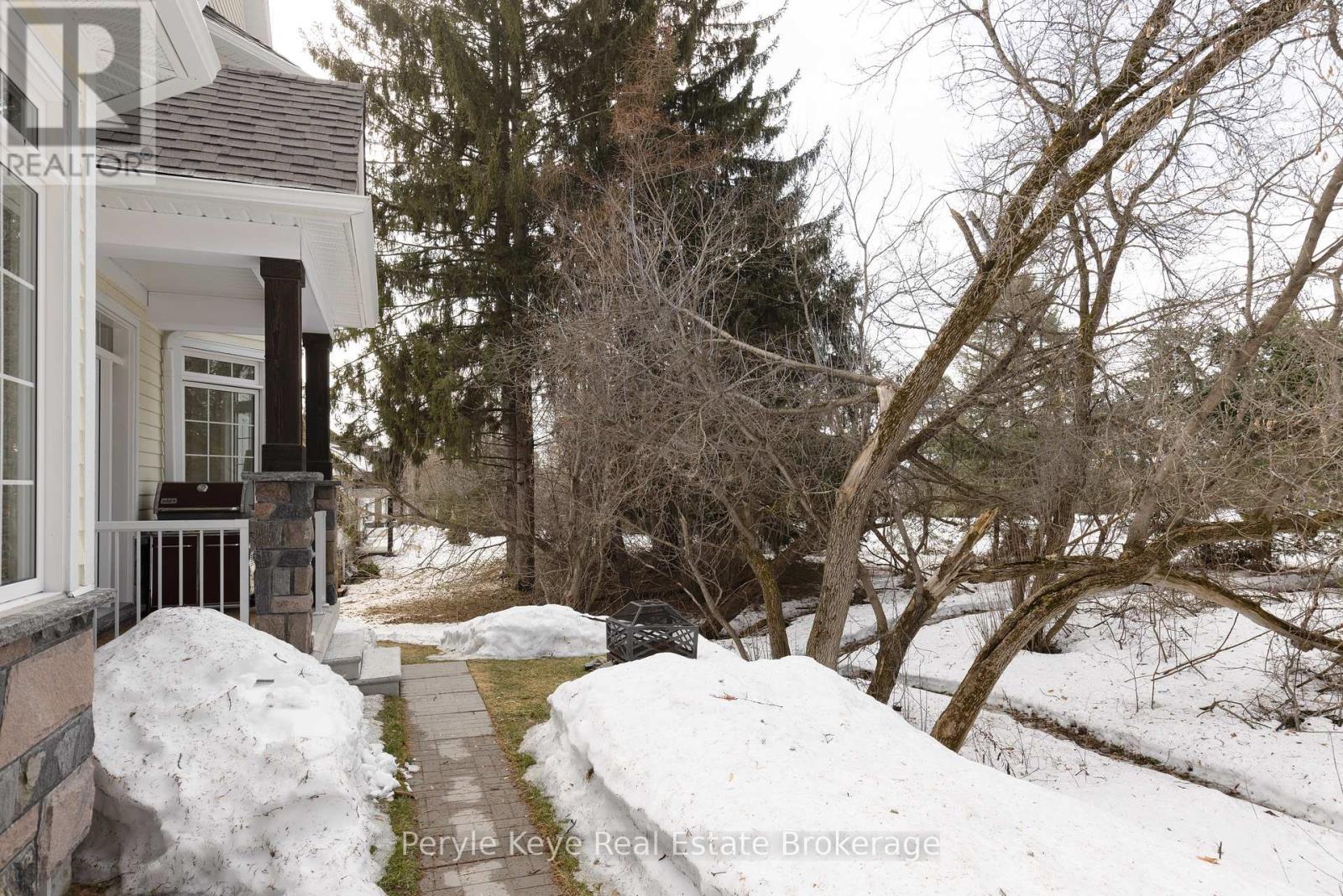 16 Leeds Court, Bracebridge, Ontario  P1L 0B7 - Photo 8 - X12879084