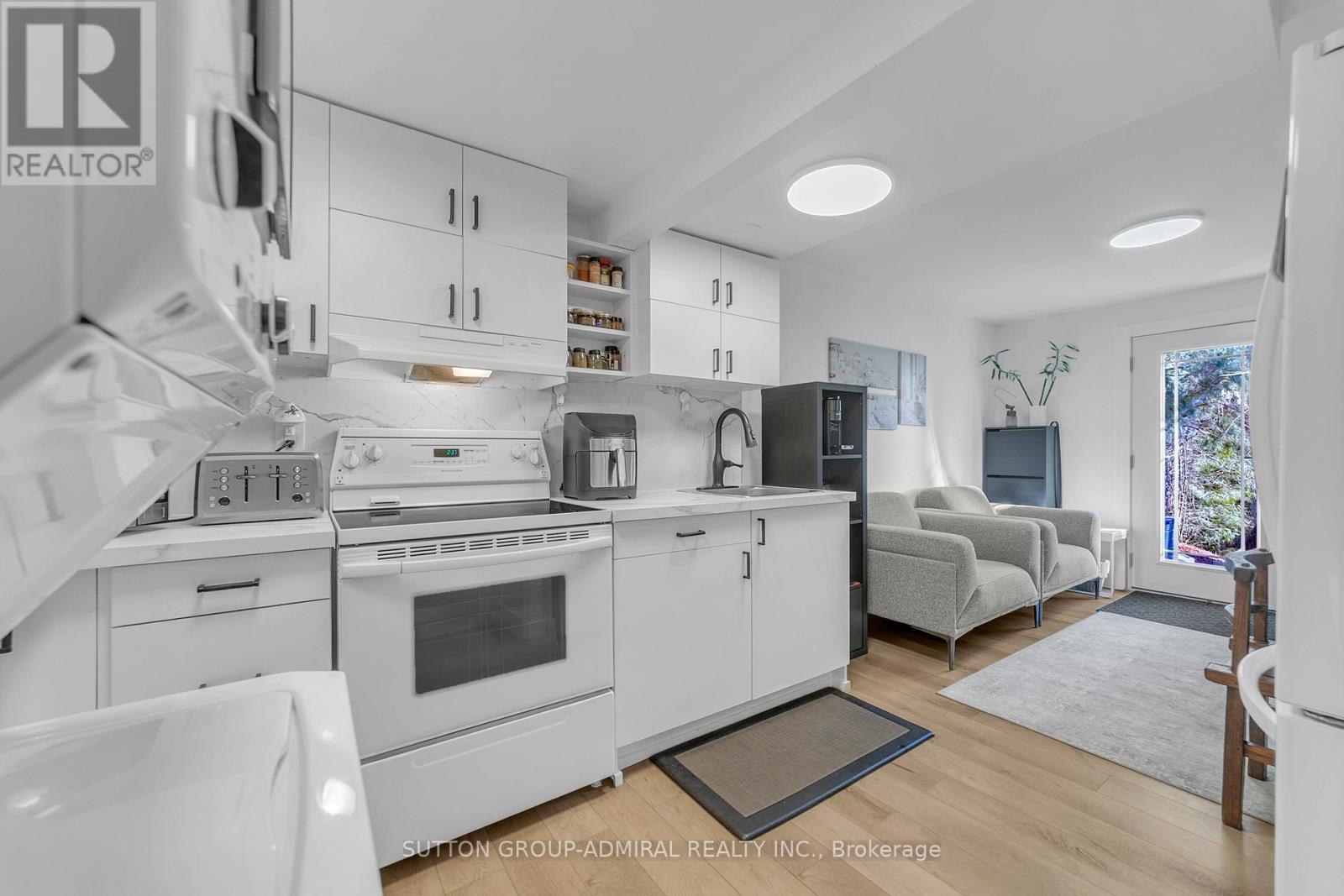 17 Jasper Drive, Aurora, Ontario  L4G 3B6 - Photo 38 - N12886348