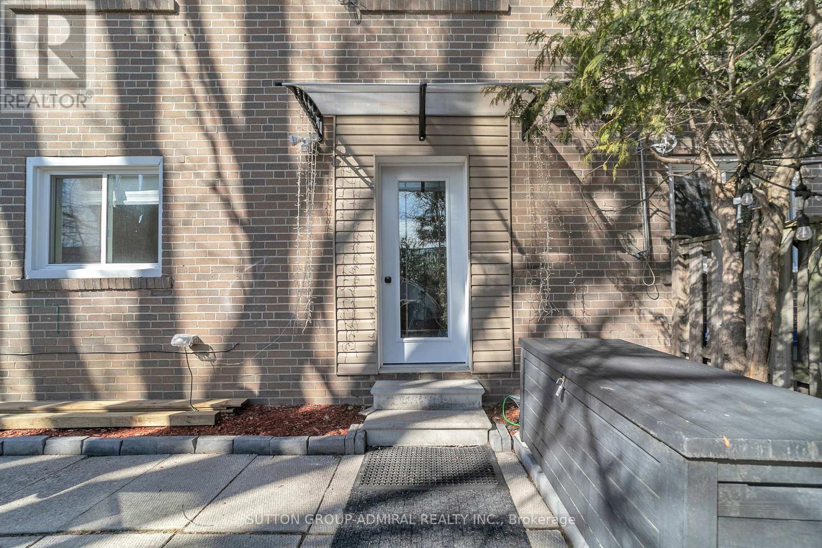 17 Jasper Drive, Aurora, Ontario  L4G 3B6 - Photo 33 - N12886348