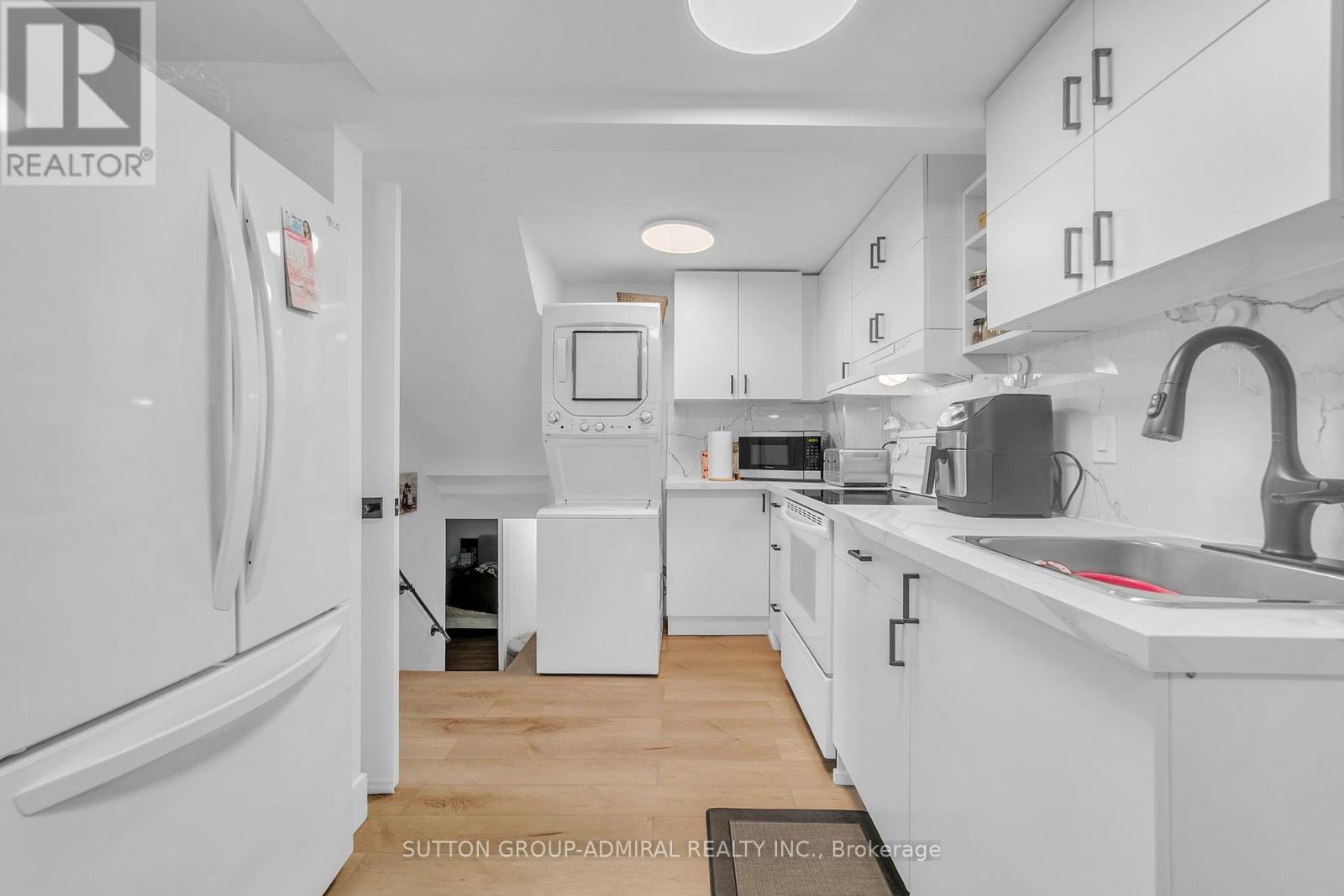 17 Jasper Drive, Aurora, Ontario  L4G 3B6 - Photo 39 - N12886348