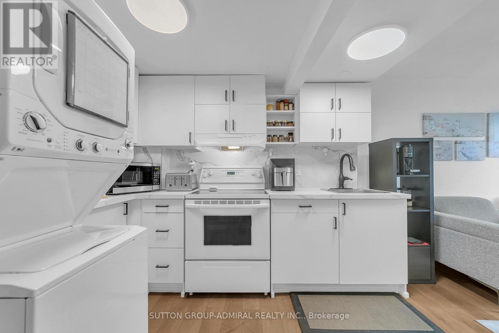 17 Jasper Drive, Aurora, Ontario  L4G 3B6 - Photo 37 - N12886348