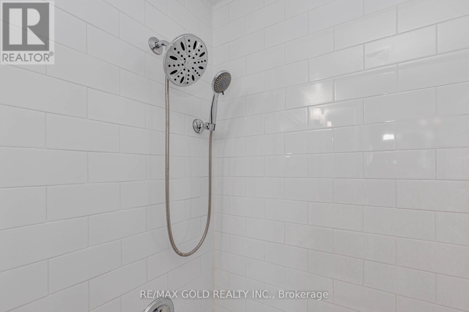 1106 - 220 Burnhamthorpe Road W, Mississauga (City Centre), Ontario  L5B 4N4 - Photo 28 - W12863680