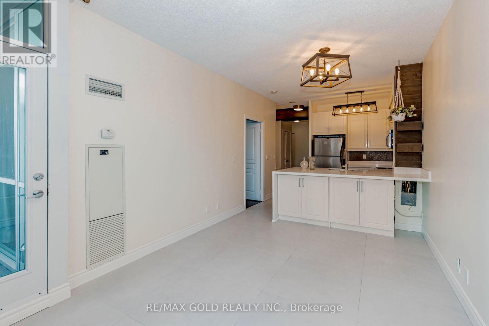 1106 - 220 Burnhamthorpe Road W, Mississauga (City Centre), Ontario  L5B 4N4 - Photo 21 - W12863680