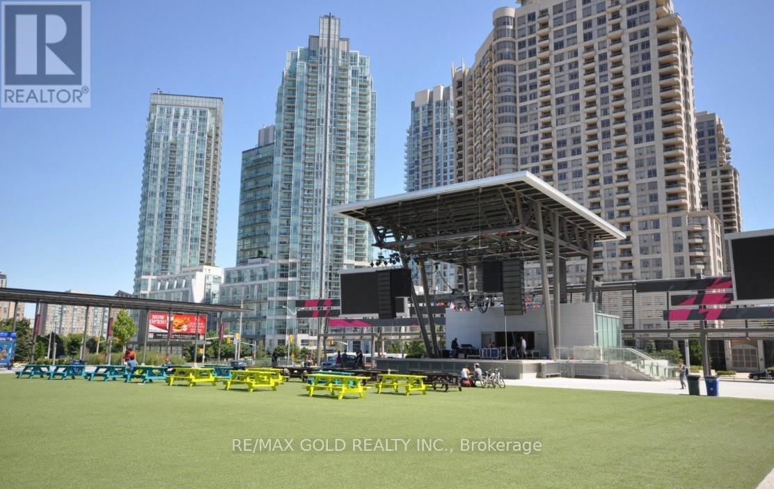 1106 - 220 Burnhamthorpe Road W, Mississauga (City Centre), Ontario  L5B 4N4 - Photo 47 - W12863680