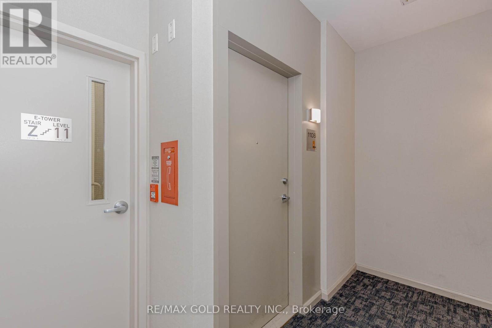 1106 - 220 Burnhamthorpe Road W, Mississauga (City Centre), Ontario  L5B 4N4 - Photo 5 - W12863680