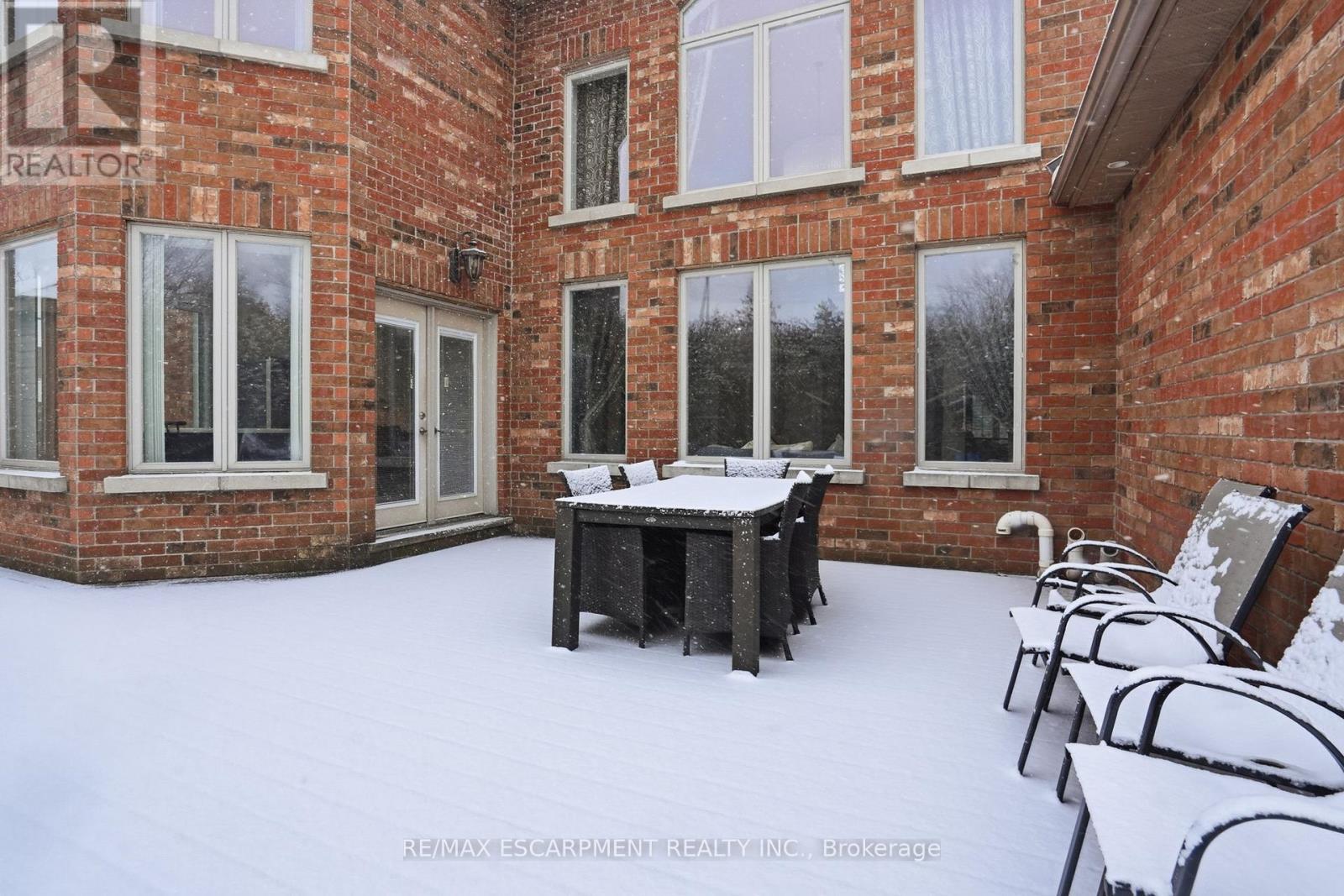 2489 Olinda Court, Mississauga, Ontario  L5C 4P5 - Photo 40 - W12877606