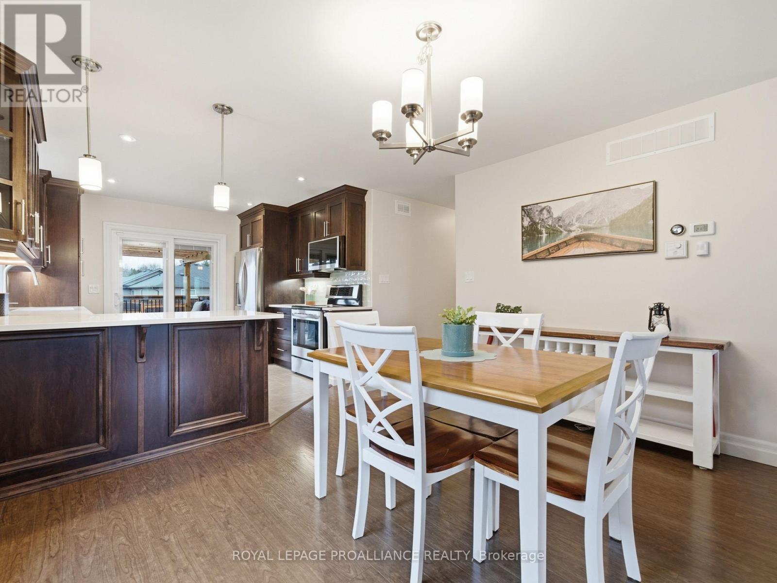 21 Woodburn Drive, Quinte West (Murray Ward), Ontario  K8V 0C6 - Photo 11 - X12887278