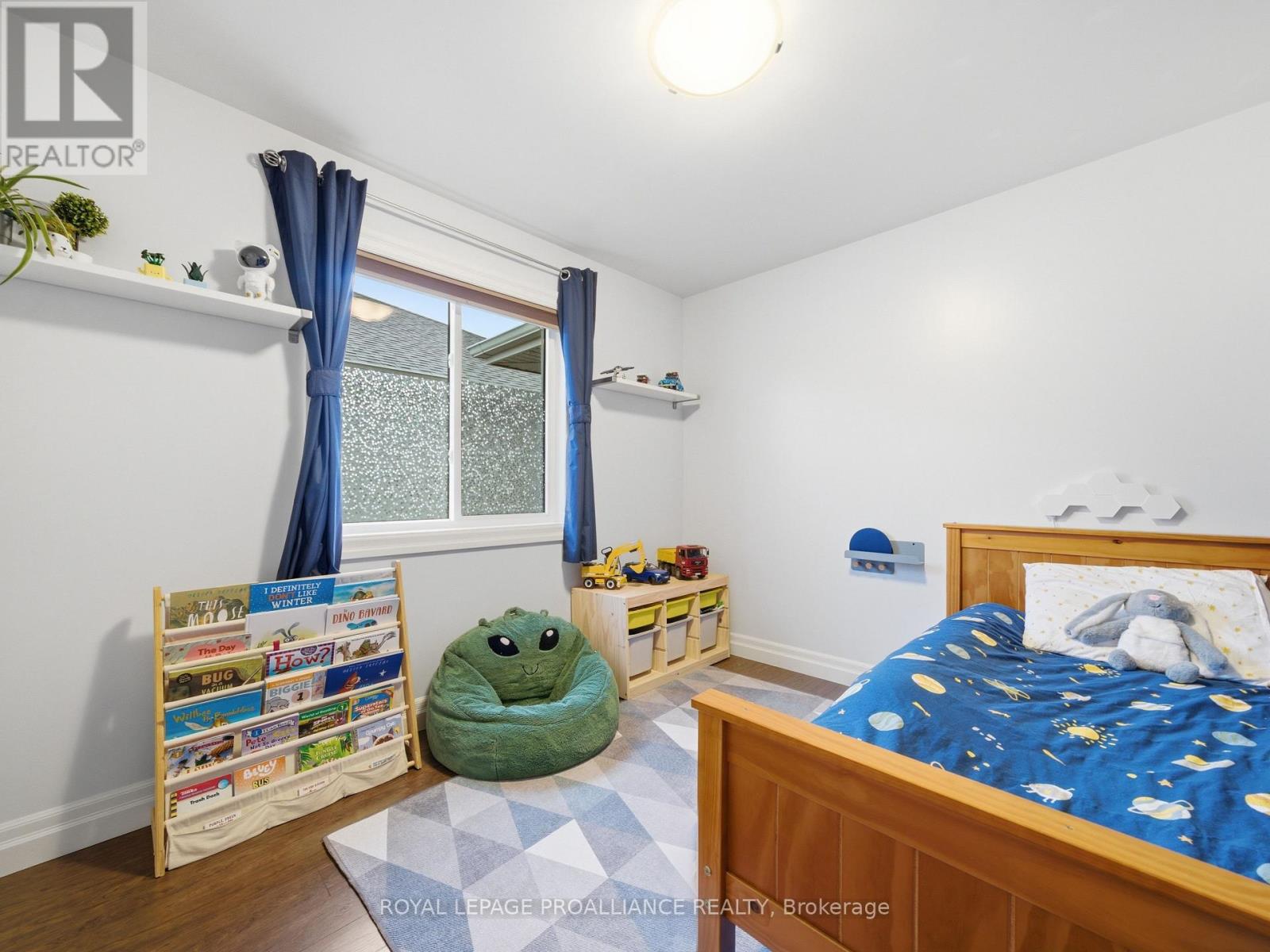 21 Woodburn Drive, Quinte West (Murray Ward), Ontario  K8V 0C6 - Photo 22 - X12887278