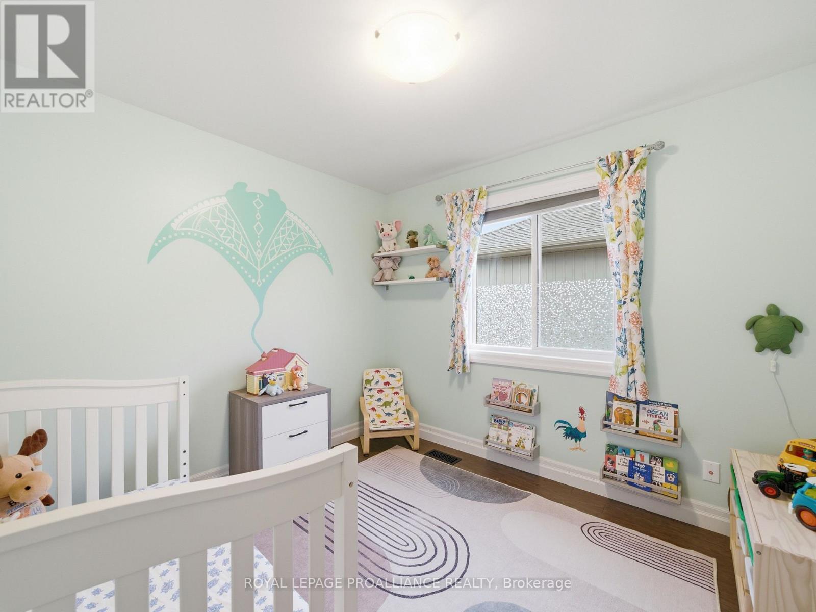 21 Woodburn Drive, Quinte West (Murray Ward), Ontario  K8V 0C6 - Photo 24 - X12887278